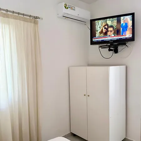 White شقة كساميل